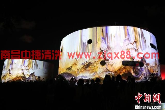“油罐”变身“画卷” 林风眠、吴冠中大师作品奏响“光影乐章”(图2) “油罐”变身“画卷” 林风眠、吴冠中大师作品奏响“光影乐章”(图2)
